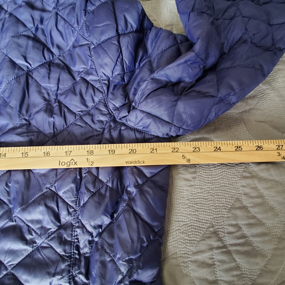 L.L. Bean Navy Blue Diamond Quilted Snap-Front Lightweight Puffer Jacket - Picture 6 of 7